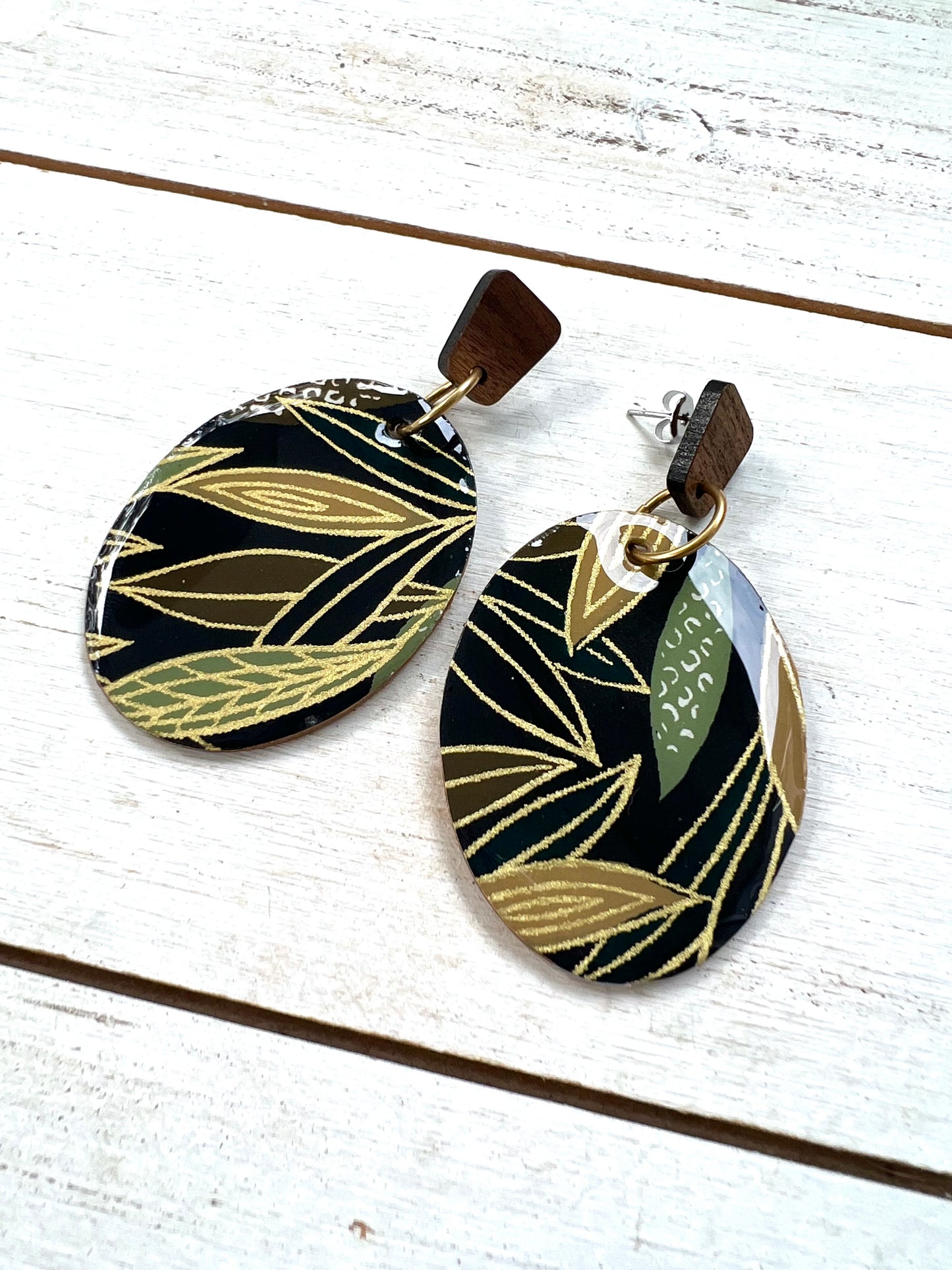 Slender Leaves Chiyogami Oval Earrings