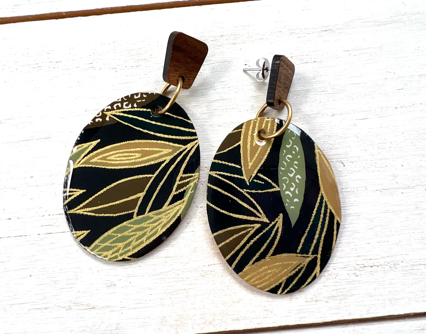 Slender Leaves Chiyogami Oval Earrings