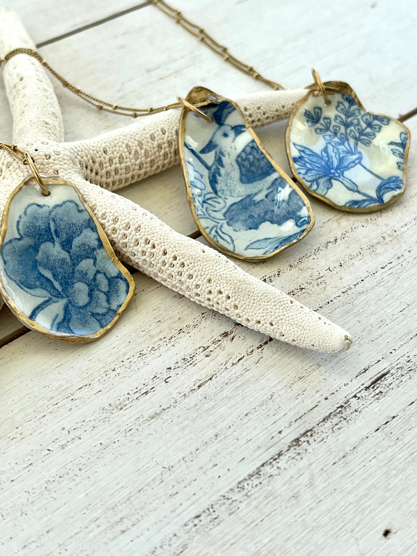 Blue and White Chinoiserie Oyster Shell Necklace