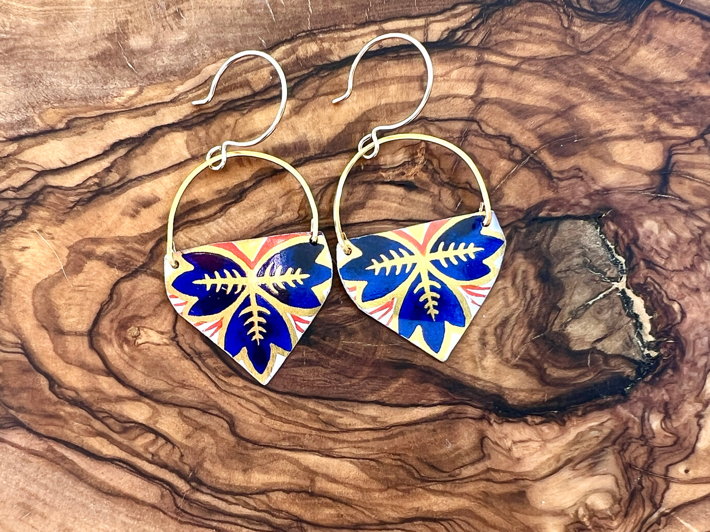 Hana Collection - Shield Shape