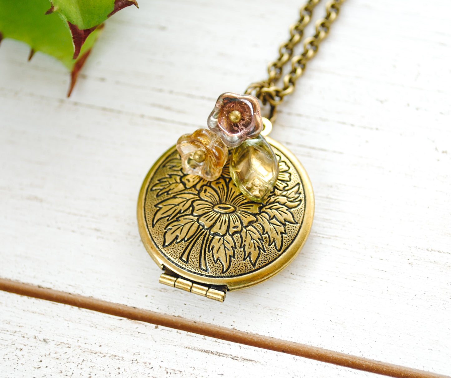 I'll love you forever I'll like you for always - my mommy you'll be - Mother Locket Antique Brass - Mom Quote - Quote Lockets - Mom and Me