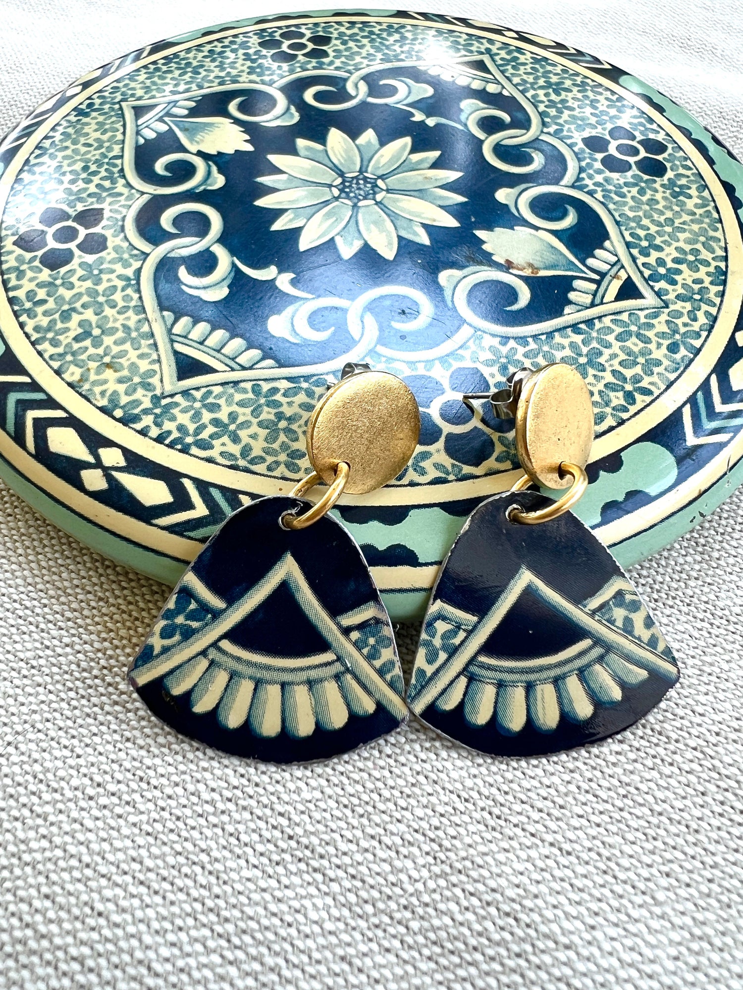 Vintage Tin Jewelry