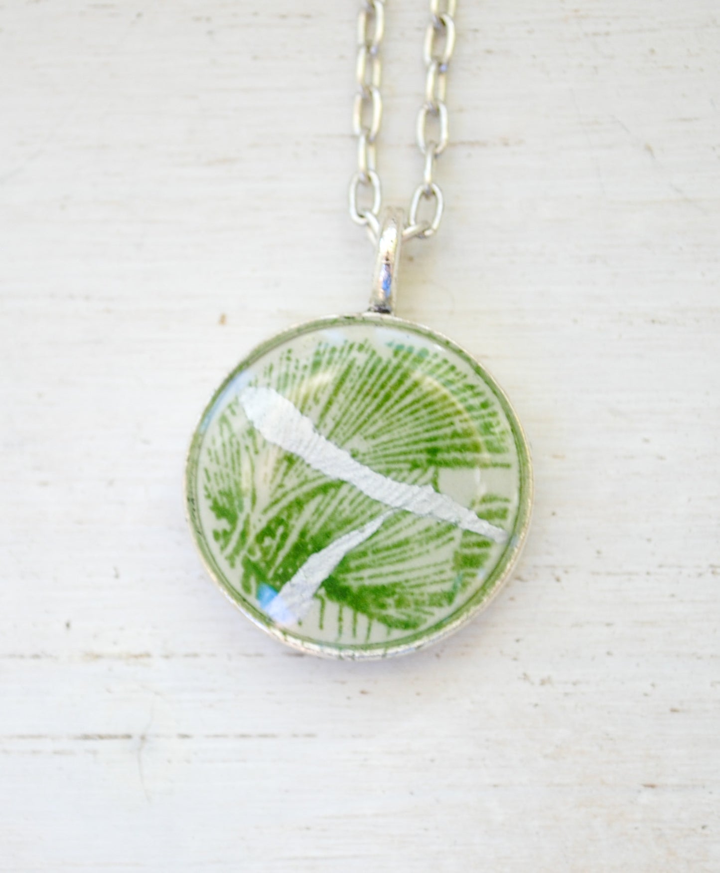 Kintsugi Inspired Pendants - Kintsugi Necklace Round, green gingko, gold or silver