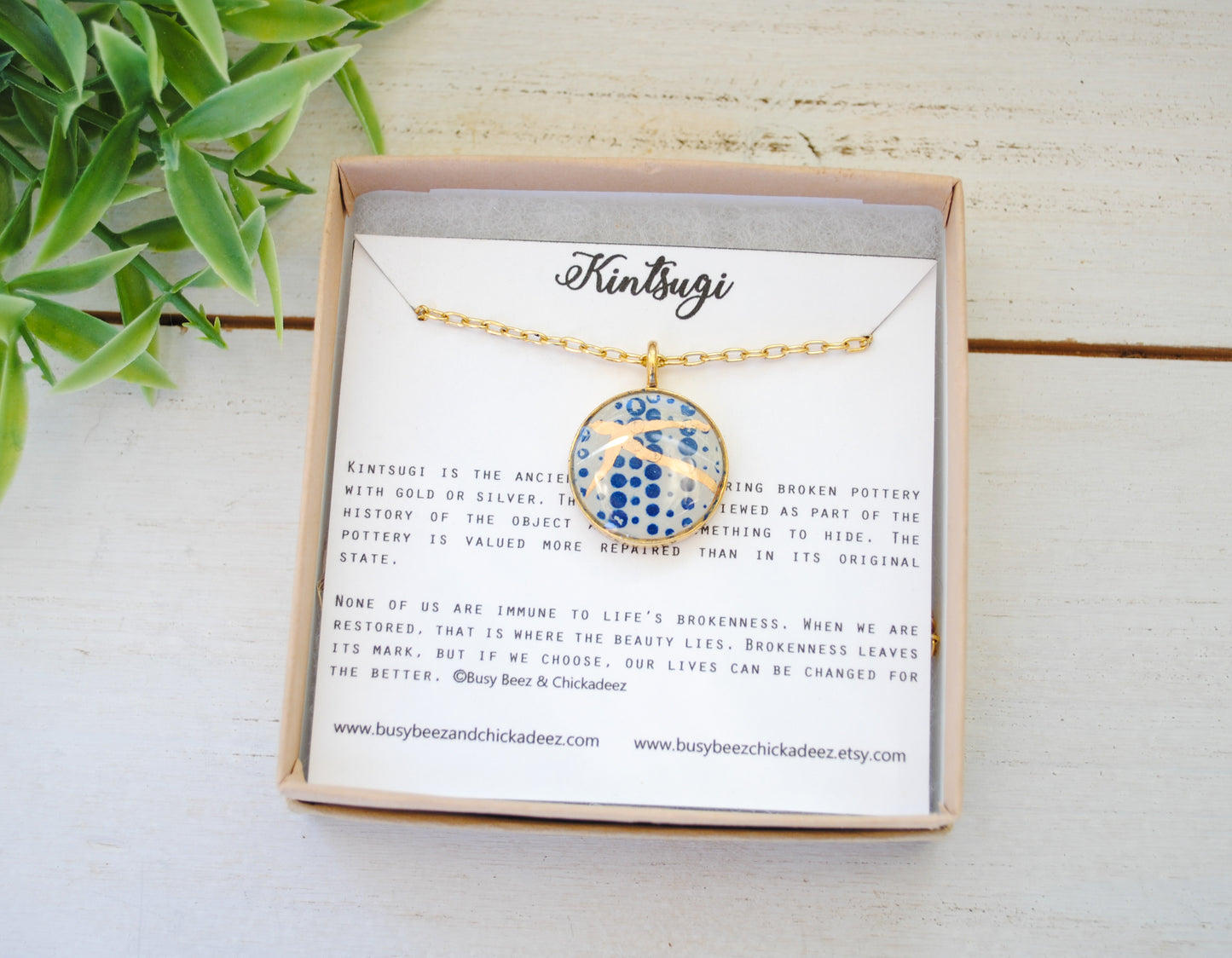 Kintsugi Inspired Pendants - Kintsugi Necklace Round, blue dots