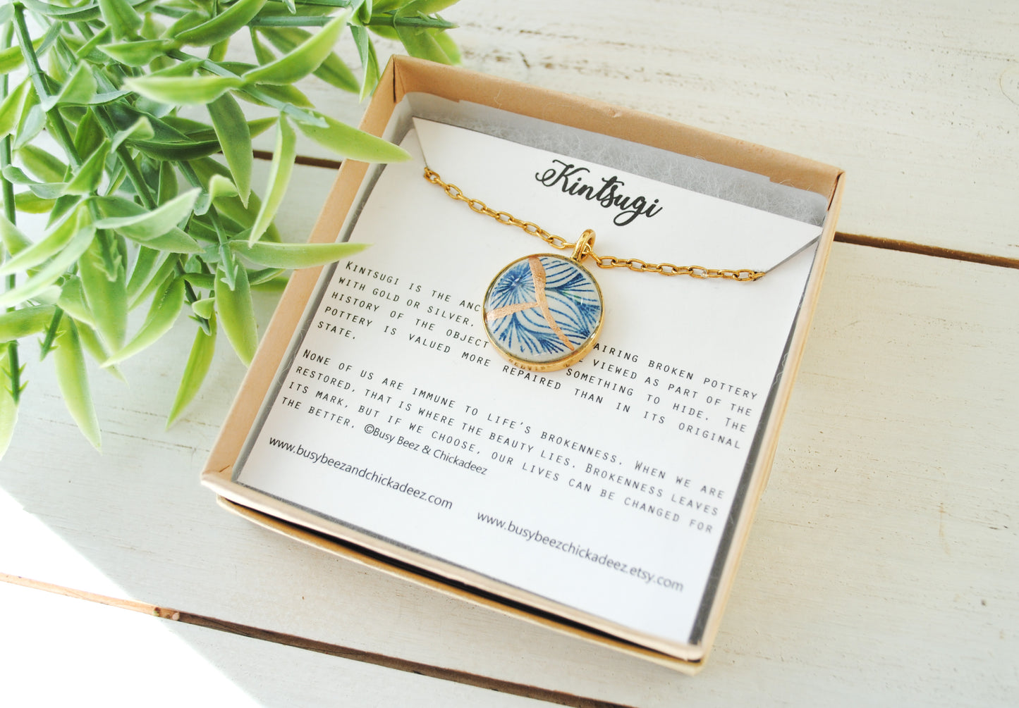 Kintsugi Inspired Pendants - Kintsugi Necklace Round, blue petal