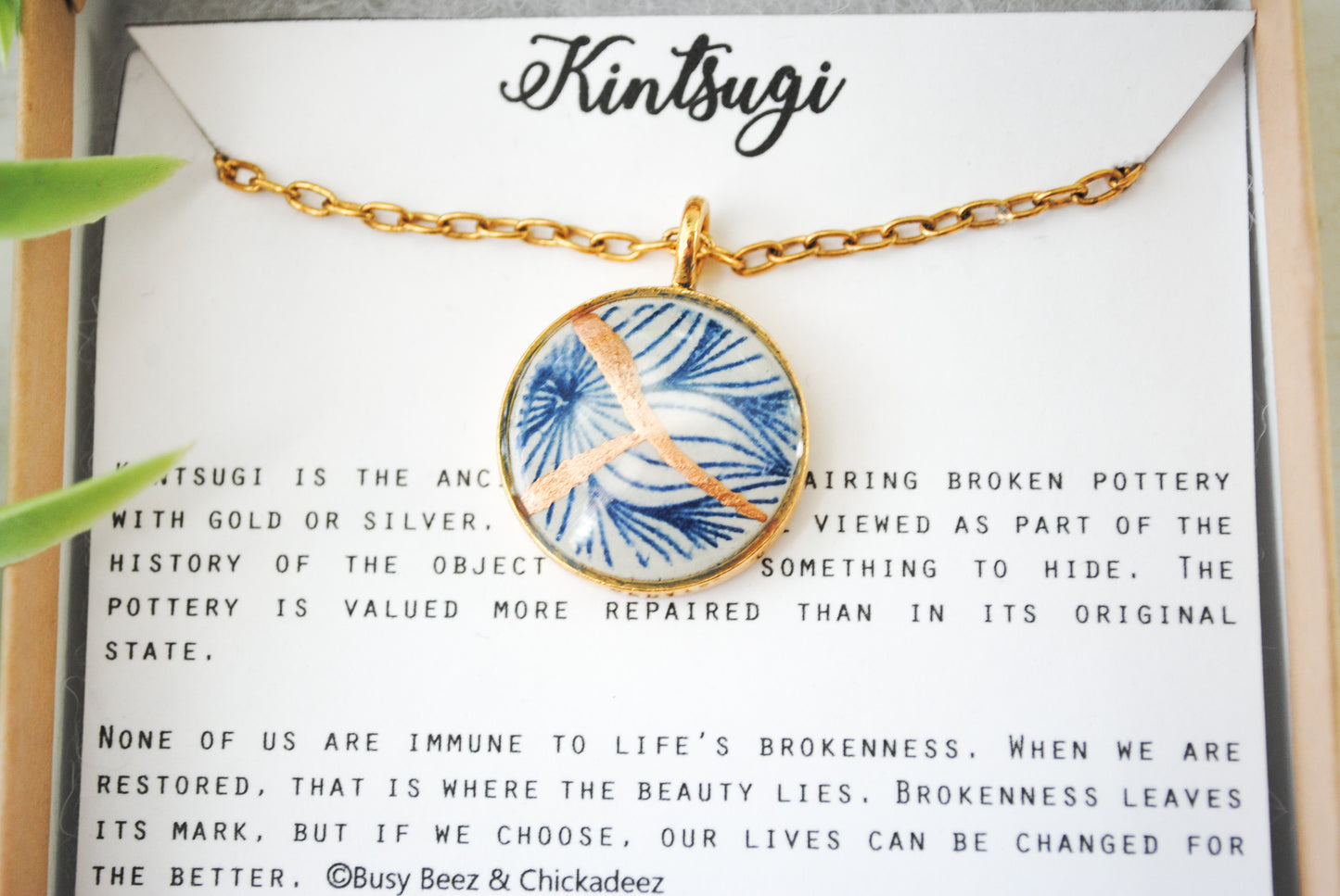 Kintsugi Inspired Pendants - Kintsugi Necklace Round, blue petal