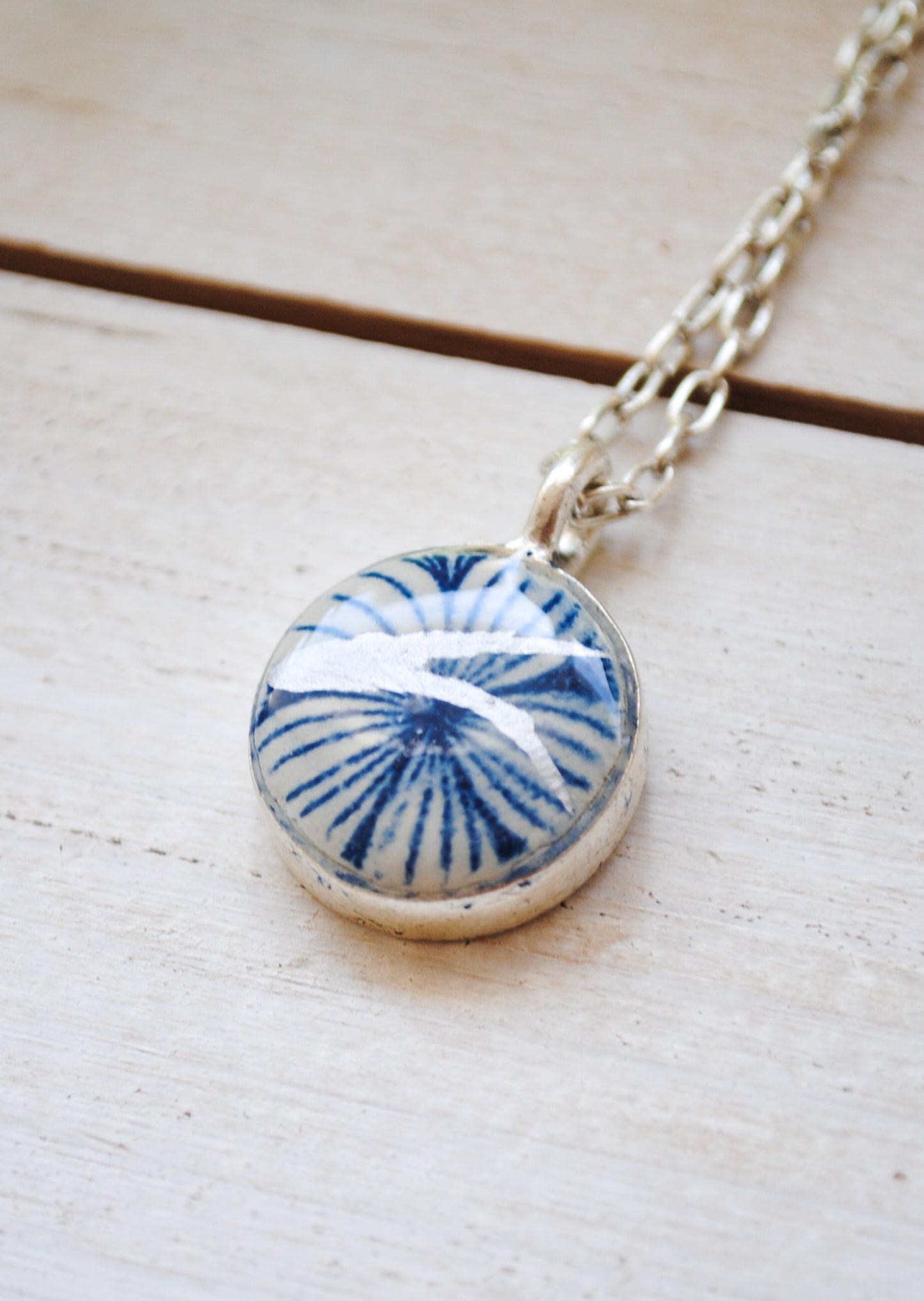 Kintsugi Inspired Pendants - Kintsugi Necklace Round, blue petal, silver small