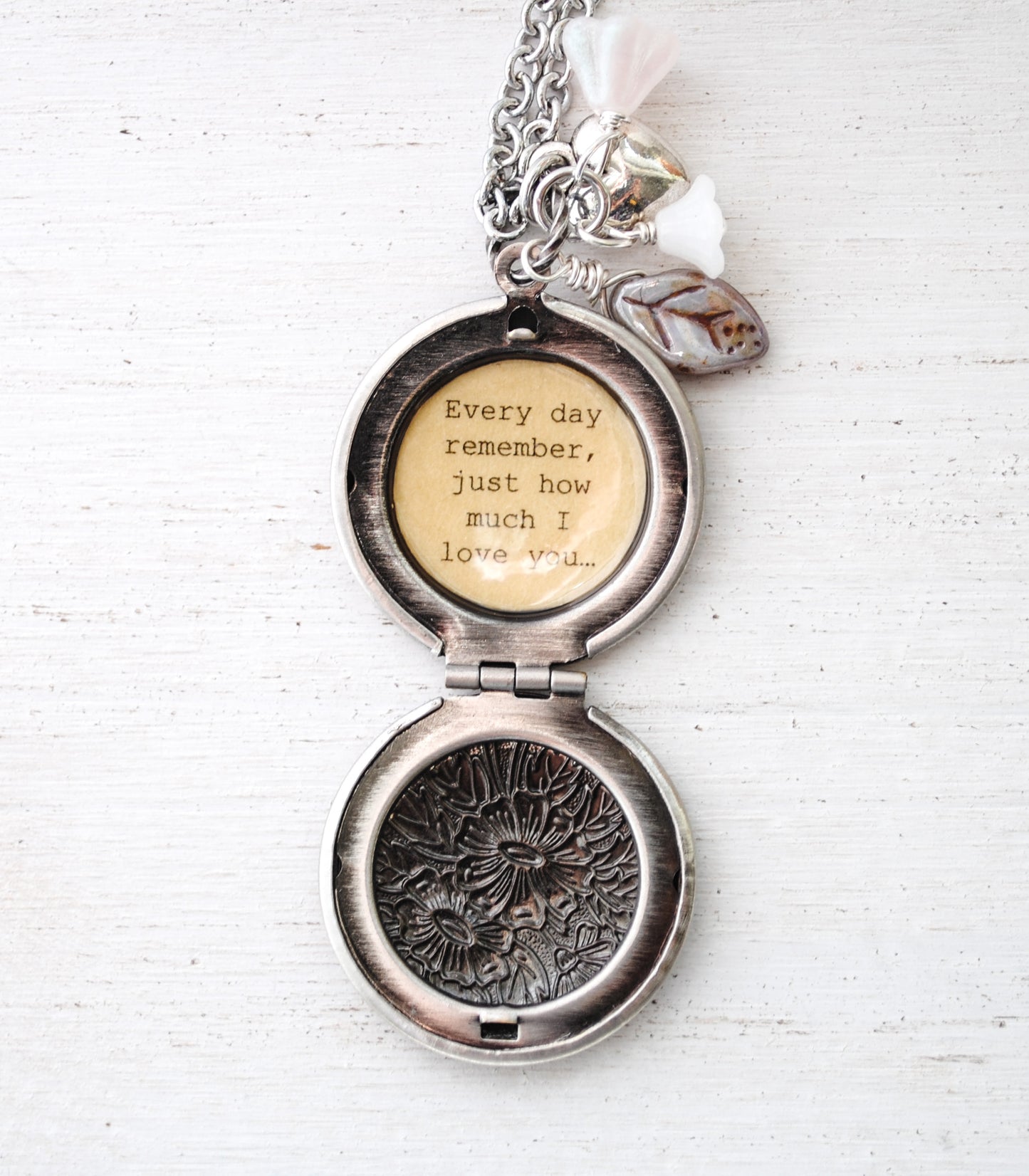 Every day remember just how much I love you - Quote Locket - Women's Locket - Daughter Jewelry, Gift for Wife, Mom Quote