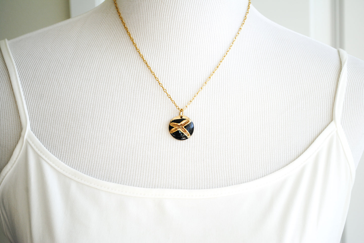 Kintsugi Inspired Pendants - Encouragement Gift - Double Sided Necklace - Small Circle, Black, Gold