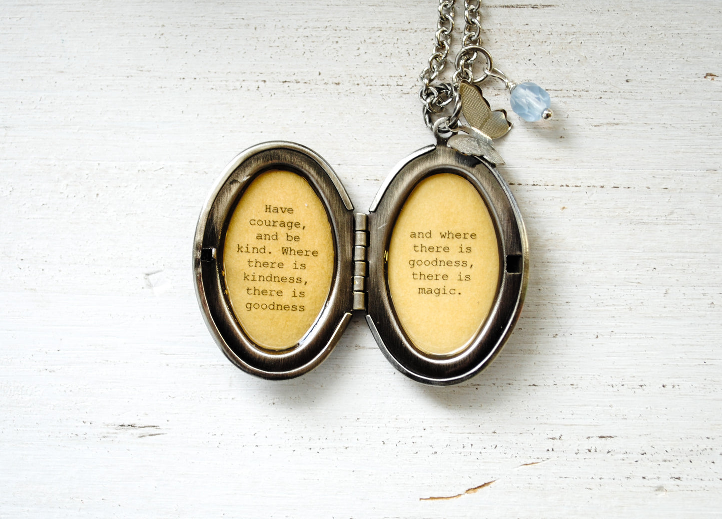 Have courage, and be kind - Quote Locket - Quote Necklace - Cinderella Locket - Graduation, Gift for Daugther