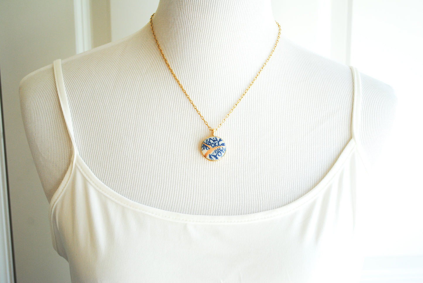 Kintsugi Inspired Pendants - Encouragement Gift - Kintsugi Necklace Round, blue floral, gold